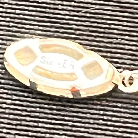 VTG 18 inch Blister Pearl Necklace With a Safety Clasp Labeled Silver Iridescent - Picture 6 of 12